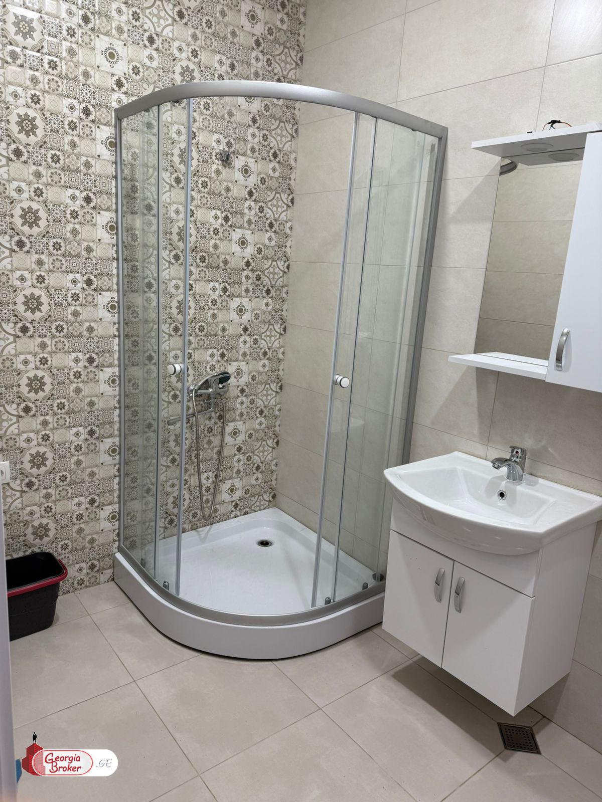 იყიდება ახალი გარემონტებული 1 ოთახიანი ბინა